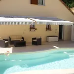 Les Roziers - Roulotte فندق مبيت وإفطار