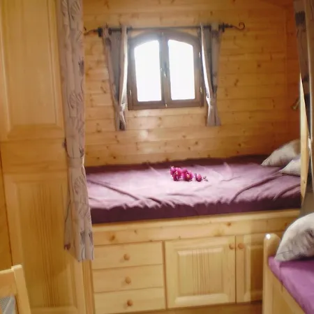 Les Roziers - Roulotte 3*